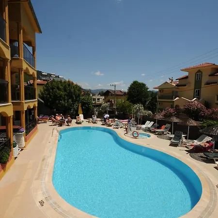 Kleopatra Aparthotel 3*